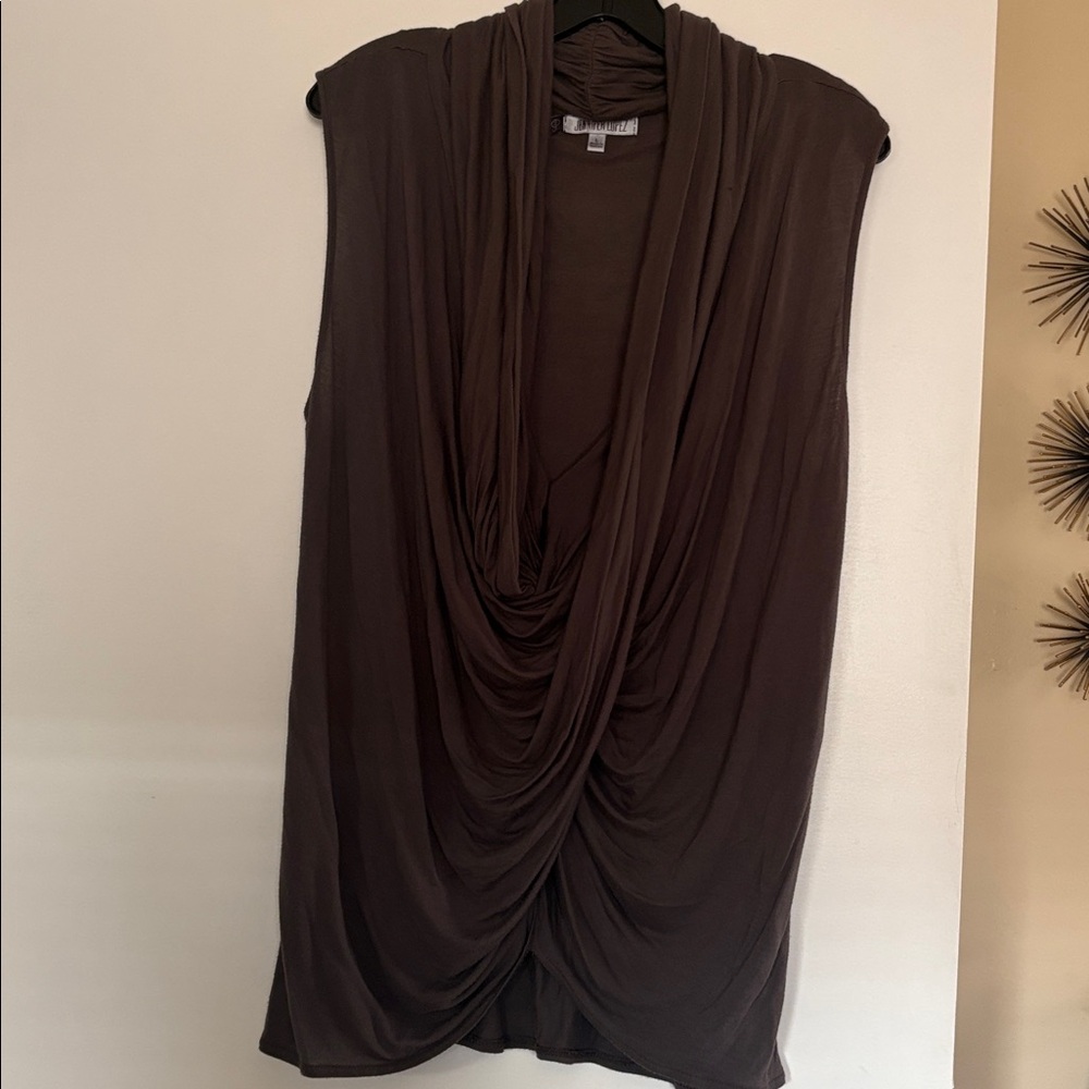 Jennifer Lopez Drapy grayish top L